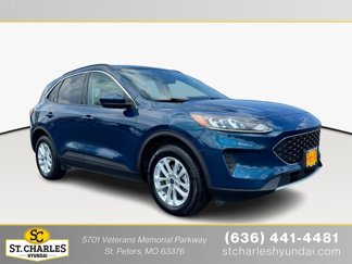 Used 2020 Ford Escape SE image 1