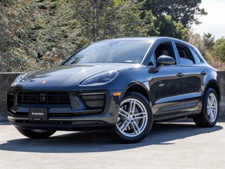 Certified 2025 Porsche Macan image 1
