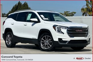 Used 2023 GMC Terrain SLT image 1