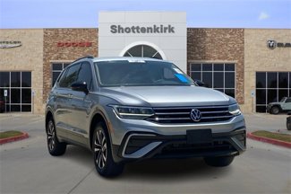 Used 2022 Volkswagen Tiguan S image 1