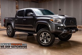 Used 2019 Toyota Tacoma TRD Sport image 1