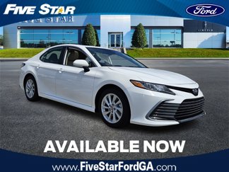 Used 2024 Toyota Camry LE image 1