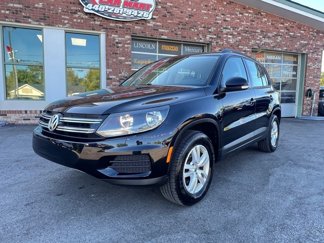Used 2017 Volkswagen Tiguan S image 1