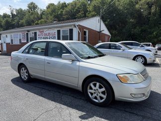 Used 2001 Toyota Avalon XL image 1