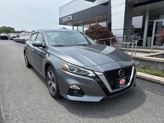 Used 2020 Nissan Altima 2.5 SL image 1
