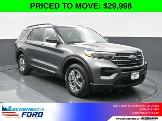 Used 2022 Ford Explorer XLT image 1