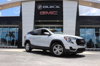 Certified 2022 GMC Terrain SLE w/ Driver Convenience Package image 1