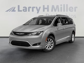 Used 2017 Chrysler Pacifica Limited w/ UConnect Theater Package image 1