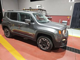 Used 2016 Jeep Renegade Latitude w/ Cold Weather Group image 1