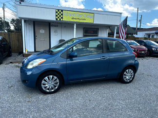 Used 2010 Toyota Yaris 2-Door Hatchback image 1