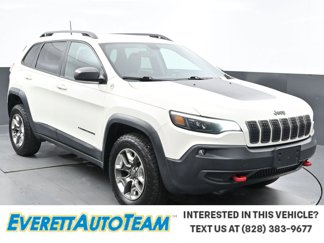 Used 2019 Jeep Cherokee Trailhawk video 1