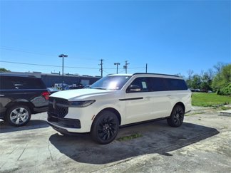 New 2025 Lincoln Navigator L Reserve image 1