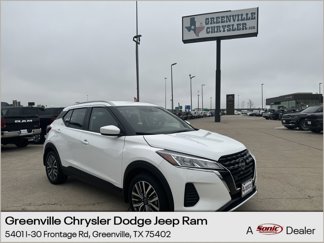 Used 2024 Nissan Kicks SV image 1