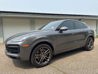 Used 2022 Porsche Cayenne Coupe image 1