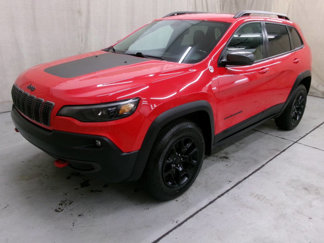 Used 2019 Jeep Cherokee Trailhawk w/ Cold Weather Group image 1