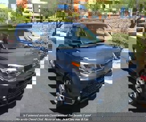 Used 2016 Kia Soul + image 1