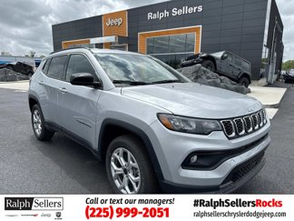 New 2025 Jeep Compass Latitude image 1