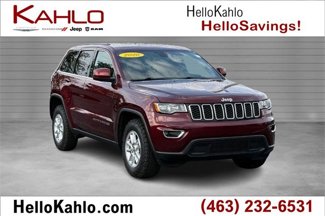 Used 2020 Jeep Grand Cherokee Laredo image 1