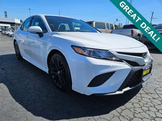 Used 2019 Toyota Camry SE image 1