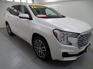 Certified 2022 GMC Terrain Denali w/ LPO, Floor Liner Package image 1