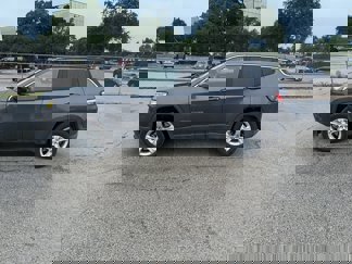 Used 2023 Jeep Compass Latitude image 1