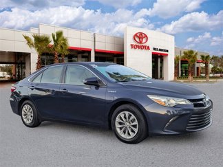 Used 2015 Toyota Camry LE image 1