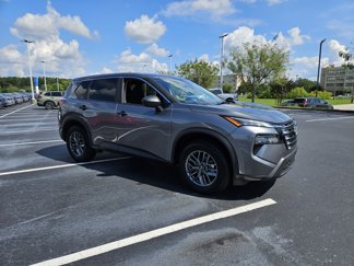 Used 2024 Nissan Rogue S image 1
