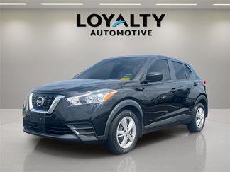 Used 2020 Nissan Kicks S image 1