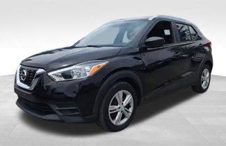 Used 2019 Nissan Kicks S image 1