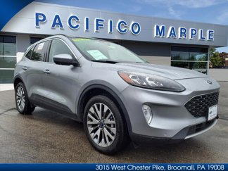Certified 2022 Ford Escape Titanium image 1