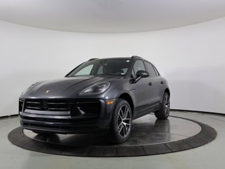 Used 2024 Porsche Macan image 1