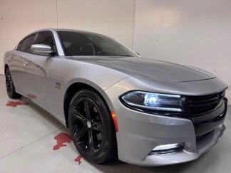 Used 2016 Dodge Charger R/T image 1