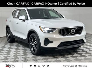 Certified 2025 Volvo XC40 B5 Core image 1