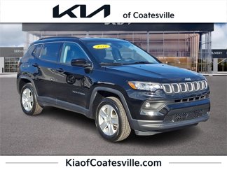 Used 2022 Jeep Compass Latitude image 1