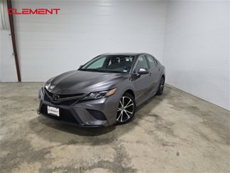 Used 2020 Toyota Camry SE image 1