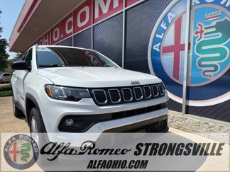 Used 2022 Jeep Compass Latitude image 1