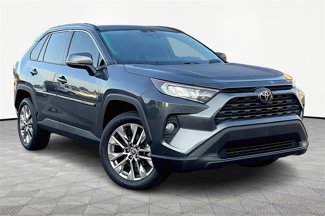 Used 2021 Toyota RAV4 XLE Premium image 1