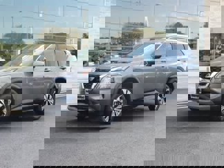 Used 2023 Nissan Rogue SV image 1