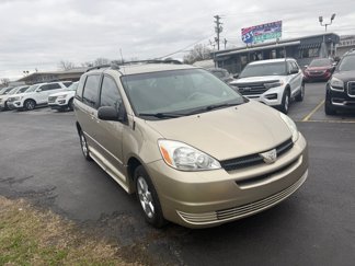 Used 2005 Toyota Sienna XLE image 1