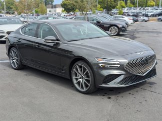 Used 2025 Genesis G70 2.5T image 1