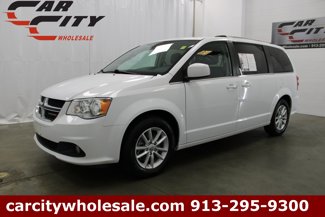 Used 2019 Dodge Grand Caravan SXT image 1