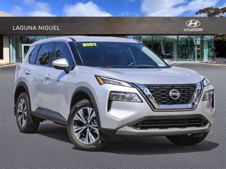 Used 2021 Nissan Rogue SV image 1