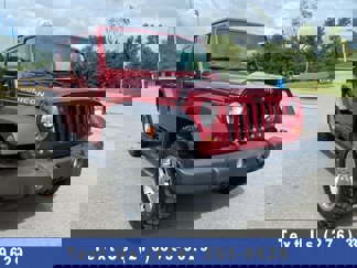 Used 2012 Jeep Wrangler Unlimited Rubicon w/ Connectivity Group image 1