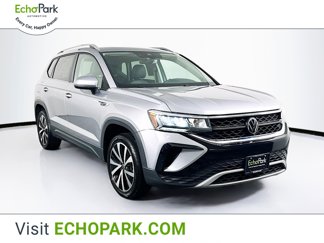 Used 2024 Volkswagen Taos SE image 1