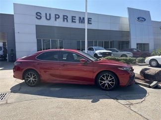 Used 2022 Toyota Camry SE video 1