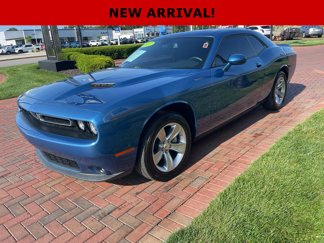 Used 2022 Dodge Challenger SXT w/ Driver Convenience Group image 1