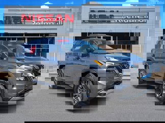 Used 2023 Nissan Rogue S image 1