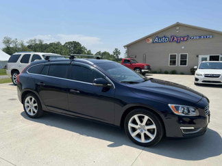 Used 2017 Volvo V60 T5 Premier w/ Convenience Package image 1