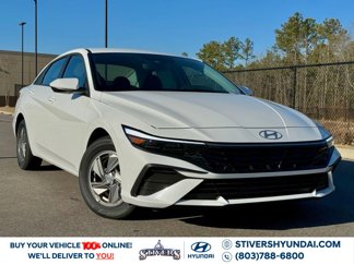 Certified 2025 Hyundai Elantra SE image 1
