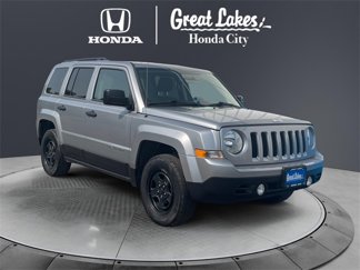 Used 2017 Jeep Patriot Sport w/ Mopar Trailer Tow Group image 1